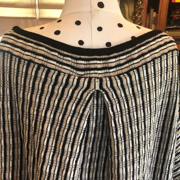 *B2G1* CHIC LAUNDRY BY DESIGN COCOON SWEATER XS! - Picture 8 of 10